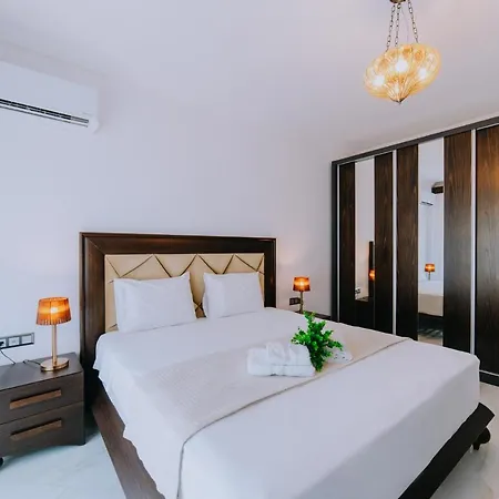 Kardias Luxury Suites Nea Iraklitsa Exterior photo